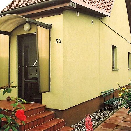 3-Raum-Ferienwohnung-In-Zirkow Esterno foto